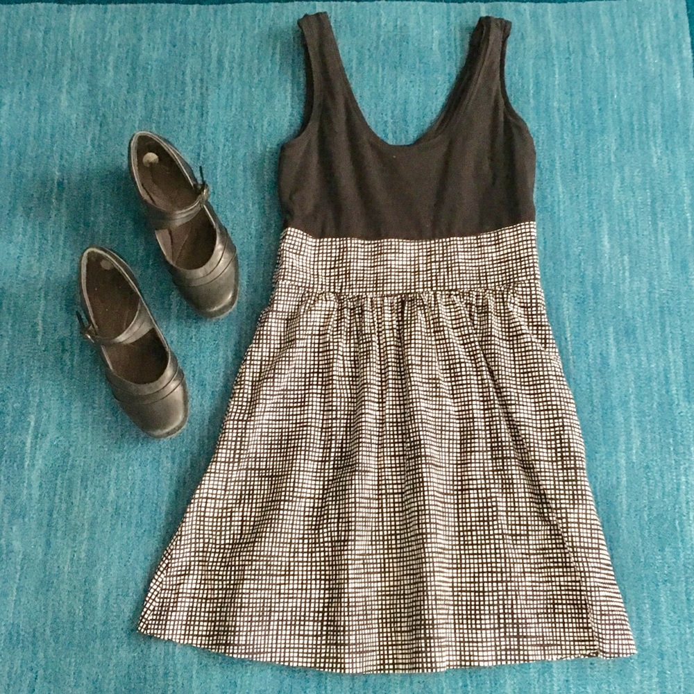 Express dress with pockets!